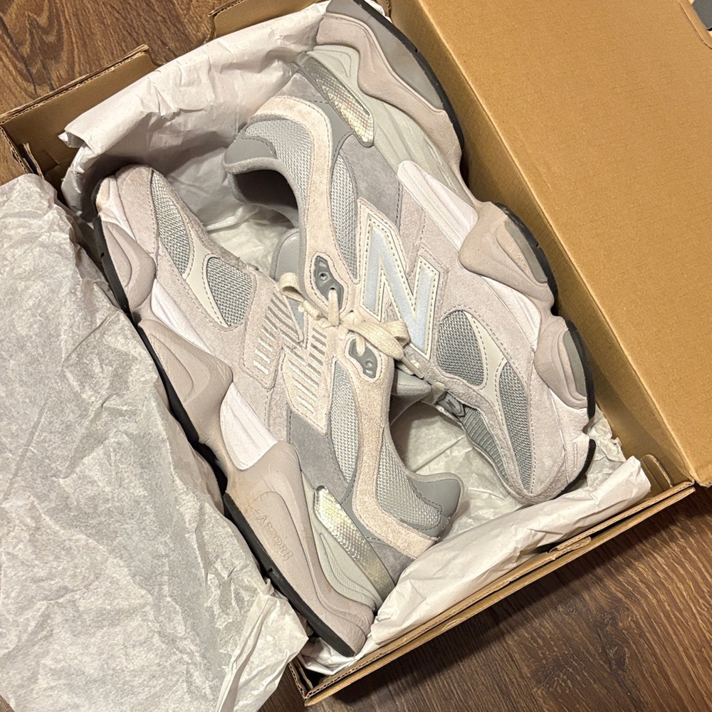 New Balance Light Gray Sneakers